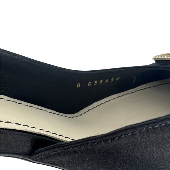 Chanel Resort 2023 CC Interlocking Crystal Logo Satin D'Orsay Pumps - Picture 14 of 16